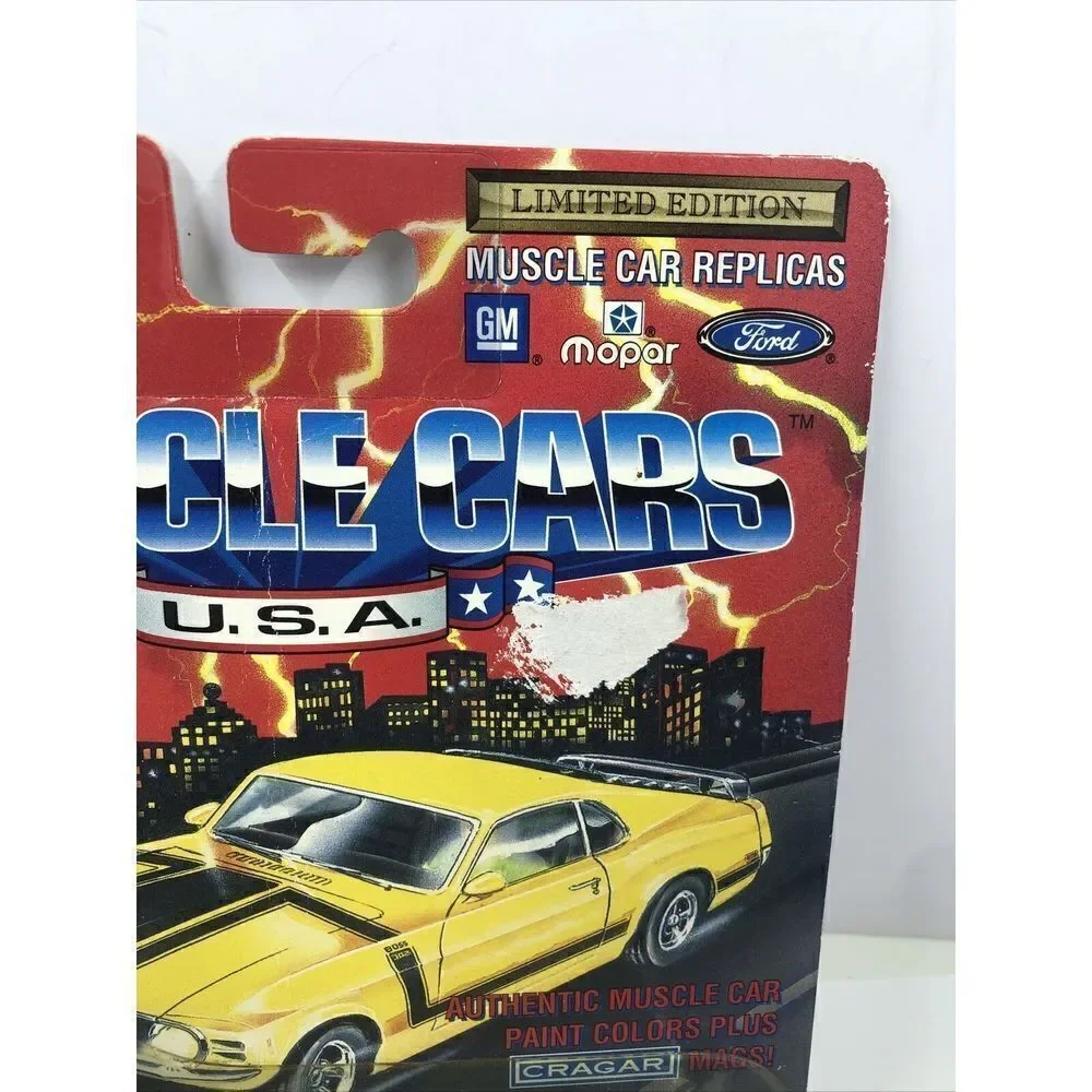 Johnny Lightning Muscle Cars USA 1969 Olds 442 Yellow Diecast 1/64 Series 9